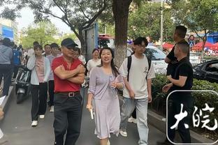 前绿洲主唱回怼维拉球迷：想得英超冠军洗洗睡吧，格10赢得了一切